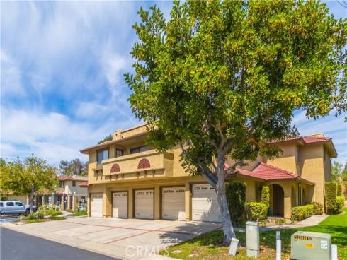 25261  Tanoak  , Lake Forest, CA