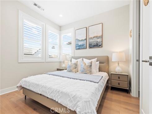 200  Longden  , Lake Forest, CA