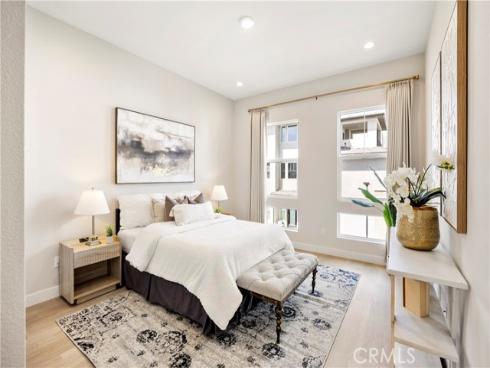 130  Pin  , Lake Forest, CA