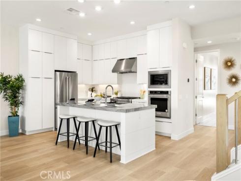 130  Pin  , Lake Forest, CA