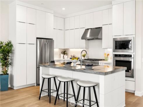 130  Pin  , Lake Forest, CA