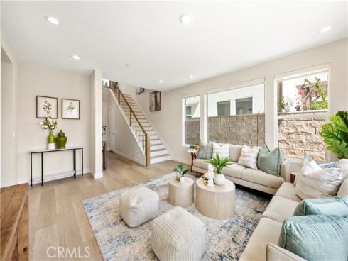 130  Pin  , Lake Forest, CA