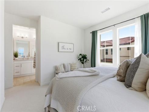 600  Shadowbrook  , Lake Forest, CA