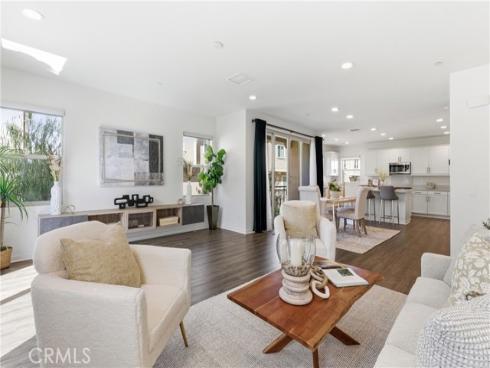 600  Shadowbrook  , Lake Forest, CA