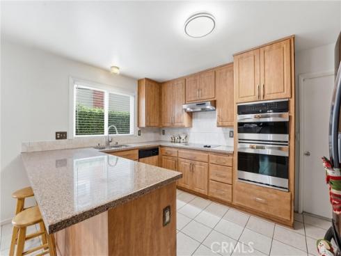 22712  Foxborough  , Lake Forest, CA