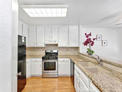 22198  Cedar Pointe  1F , Lake Forest, CA