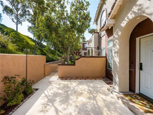 82  Santa Barbara   Court, Lake Forest, CA