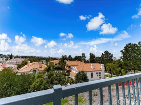 51  La Perla  , Lake Forest, CA