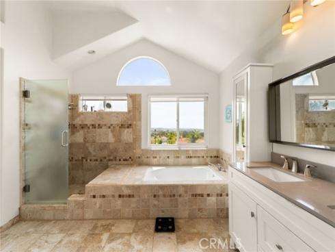 51  La Perla  , Lake Forest, CA