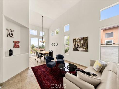 51  La Perla  , Lake Forest, CA