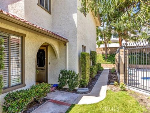 25231  Tanoak  , Lake Forest, CA