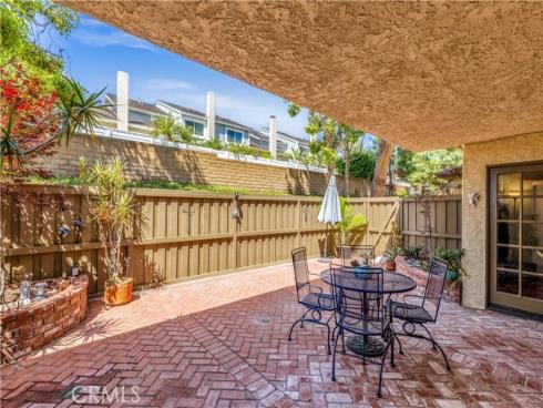 25231  Tanoak  , Lake Forest, CA