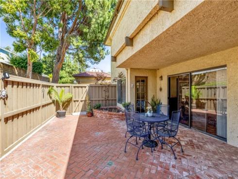 25231  Tanoak  , Lake Forest, CA