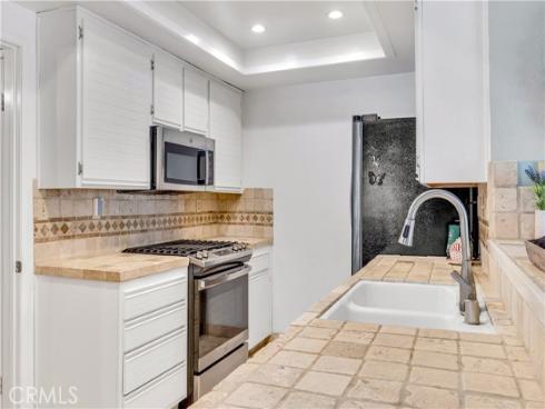25231  Tanoak  , Lake Forest, CA