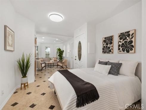 21086  Cantebury  , Lake Forest, CA
