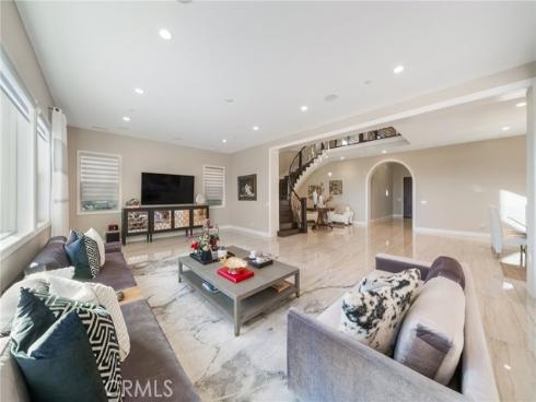 1132  Summit Oak  , Lake Forest, CA