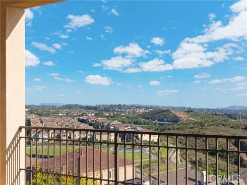 1132  Summit Oak  , Lake Forest, CA