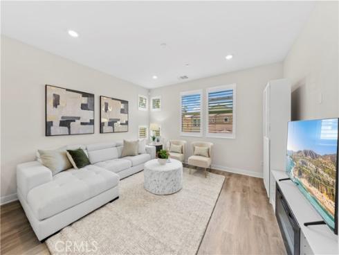 640 Athos , Lake Forest, CA