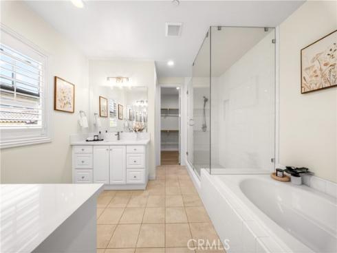 22 Lark , Lake Forest, CA