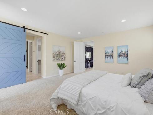 8  Willow Way  , Lake Forest, CA