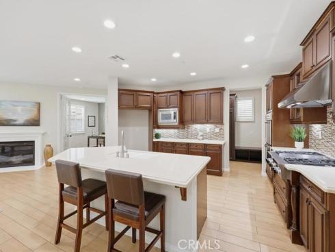 8  Willow Way  , Lake Forest, CA