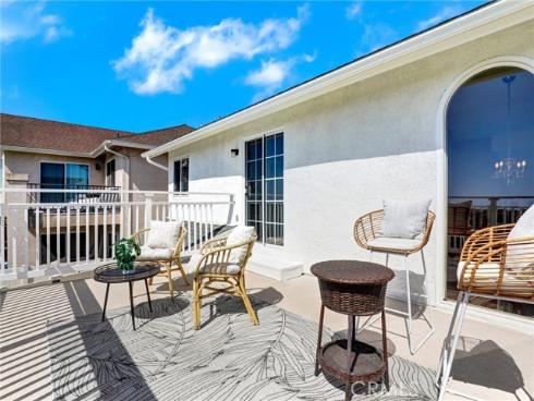 21095 Skylark Drive, Lake Forest, CA