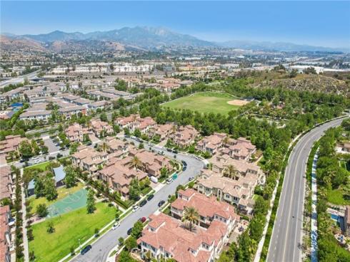 248 Finch , Lake Forest, CA