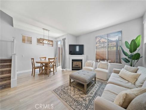 8 Rue Du Parc , Lake Forest, CA
