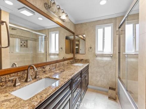 25092 Mammoth , Lake Forest, CA
