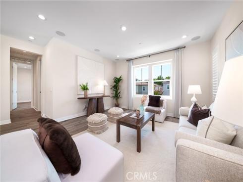 130 Holliston , Lake Forest, CA