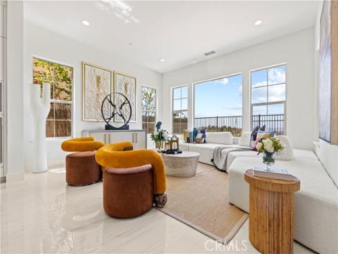 1186 Viejo Hills Dr , Lake Forest, CA