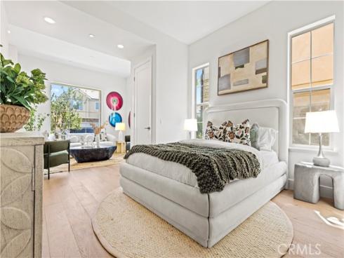 1186 Viejo Hills Dr , Lake Forest, CA