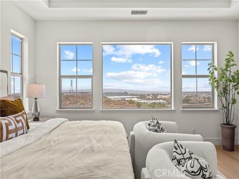 1186 Viejo Hills Dr , Lake Forest, CA