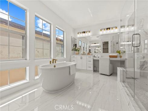 1186 Viejo Hills Dr , Lake Forest, CA