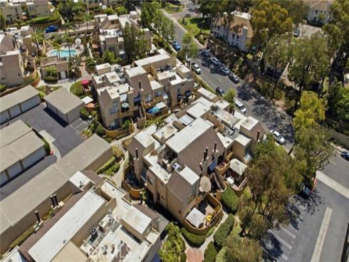 25671 Le Parc 33 , Lake Forest, CA
