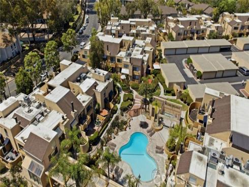 25671 Le Parc 33 , Lake Forest, CA