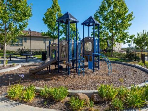 1832 Aliso Canyon Dr , Lake Forest, CA