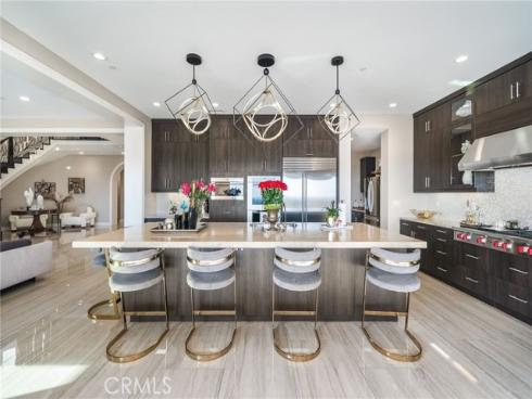 1132 Summit Oak