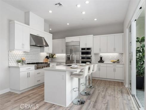 111 Edna Parkway, Lake Forest, CA
