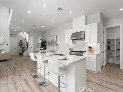 111 Edna Parkway, Lake Forest, CA