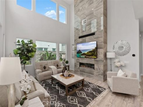 111 Edna Parkway, Lake Forest, CA