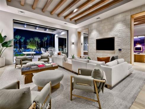 111 Edna Parkway, Lake Forest, CA