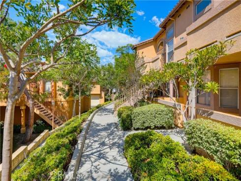 19431 Rue De Valore 22L , Lake Forest, CA