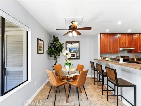 25701 View Pointe 8C , Lake Forest, CA
