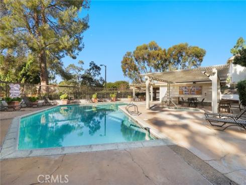 25701 View Pointe 8C , Lake Forest, CA