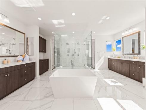 5512 Heritage Oak Drive, Lake Forest, CA