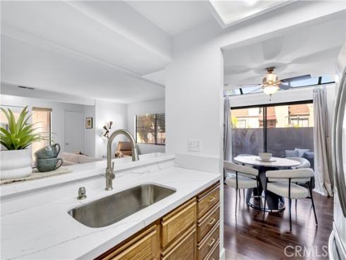 25761 Le Parc 23 , Lake Forest, CA