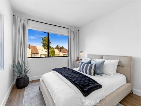 25761 Le Parc 23 , Lake Forest, CA