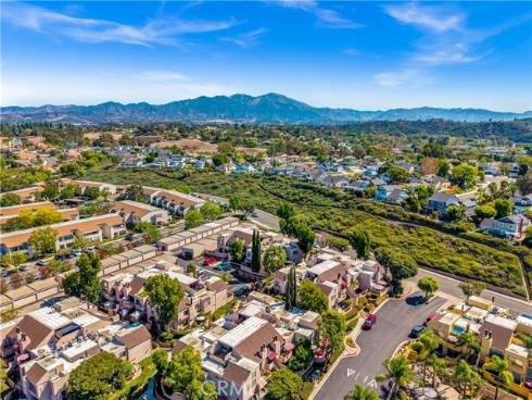 25761 Le Parc 23 , Lake Forest, CA