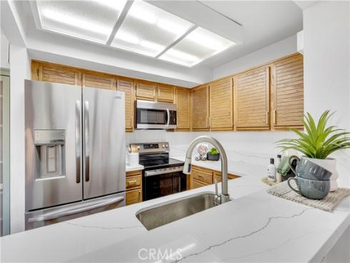 25761 Le Parc 23 , Lake Forest, CA